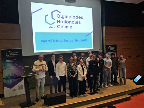 Olympiades de la chimie - académie d'Amiens : une cérémonie engagée pour les talents de demain !